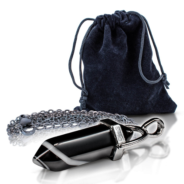 Hanger met zwarte agaat in zakje + ketting