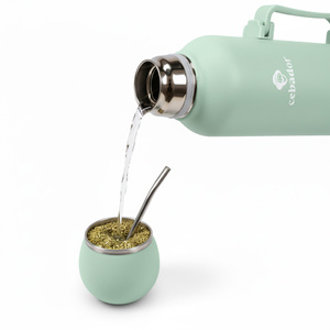 YerbaGo – Thermos met kalebas en bombilla 1,3 L – pistache