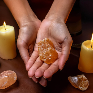 Gele Calciet (ruwe steen) 1 stuk.